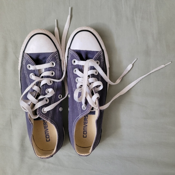 Shoes - Picture 2 of 4